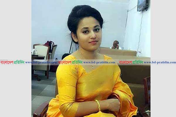 এমপি রতনের স্ত্রী সেই শিক্ষিকা বরখাস্ত
