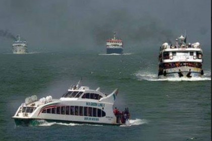 উত্তাল বঙ্গোপসাগরে জাহাজ বন্ধ, সেন্টমার্টিন থেকে ফিরতে পারছেন না পর্যটকরা
