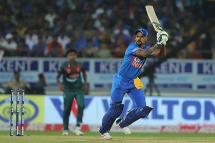 রোহিতের পর ধাওয়ানকেও ফেরালেন শফিউল