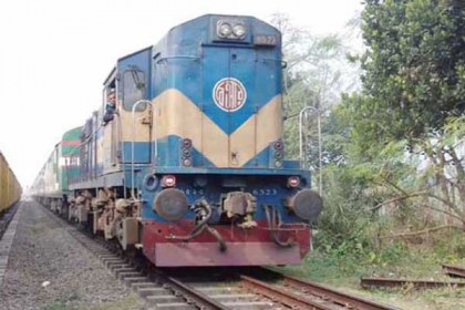 ৭ ঘণ্টা পর ঢাকা-চট্টগ্রাম রেল যোগাযোগ শুরু