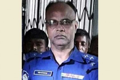 মোবাইল ফোন কানে, নওগাঁয় ট্রেনের ধাক্কায় পুলিশ কর্মকর্তা নিহত