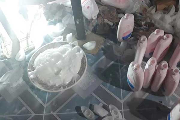 কেরানীগঞ্জে চুলায় তৈরি হচ্ছে নামিদামি ব্র্যান্ডের বিদেশি 'বেবি লোশন'!