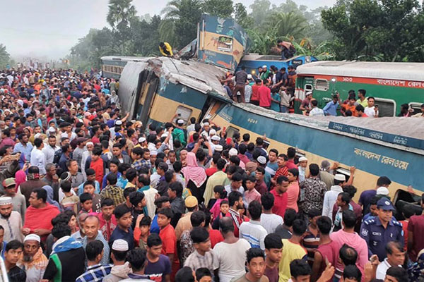 ট্রেন দুর্ঘটনা: বিভাগীয় তদন্তে দোষী হচ্ছেন তিন অভিযুক্ত