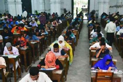বোয়ালমারীতে পরীক্ষার হল থেকে ৩৪ শিক্ষার্থী বহিষ্কার