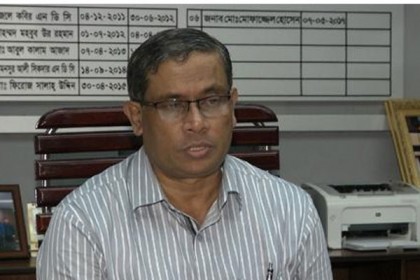রংপুর এক্সপ্রেসে সামান্য আগুন, ক্ষয়-ক্ষতি হয়নি: রেল সচিব