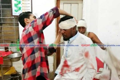 লক্ষ্মীপুরে সড়ক দুর্ঘটনায় আহত ১৩