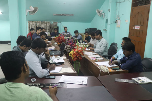 ইবি শিক্ষকের নামে নকল বই, প্রকাশকের বিরুদ্ধে মামলা