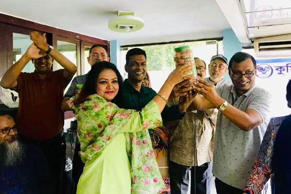 প্রথম পুরস্কার দুই কেজি দেশি পিয়াজ!