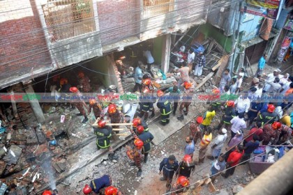 চট্টগ্রামে গ্যাস লাইন বিস্ফোরণ, নারী-শিশুসহ নিহত ৭