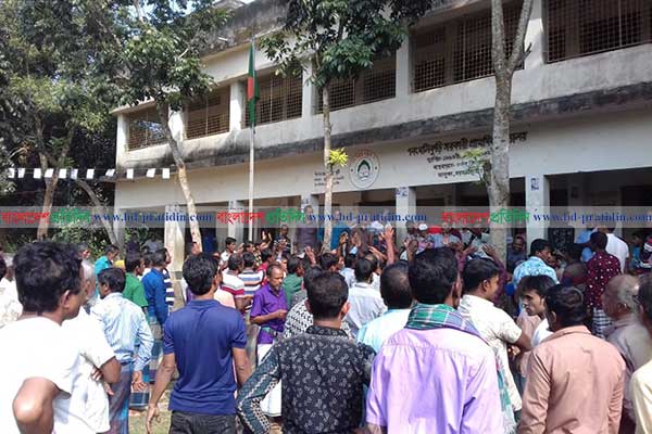 ভালুকায় ওয়ার্ড আওয়ামী লীগের কমিটি নিয়ে হামলা
