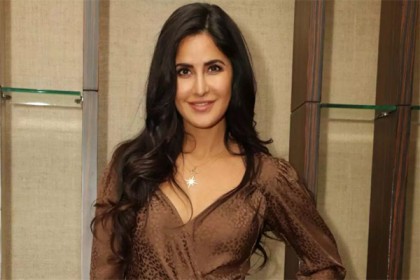 ‘স্পেশাল পার্সন’কে জন্মদিনে চমক দিলেন ক্যাটরিনা