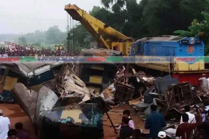কসবায় ট্রেন দুর্ঘটনায় নিহতের সংখ্যা বেড়ে ১৮