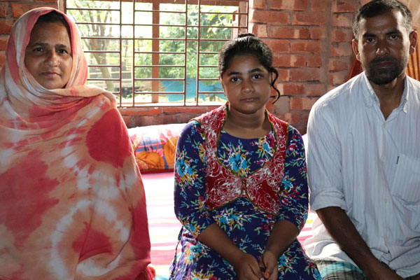 বুদ্ধি প্রতিবন্ধী বলে পিইসি পরীক্ষা দেয়া হল না হিমুর  