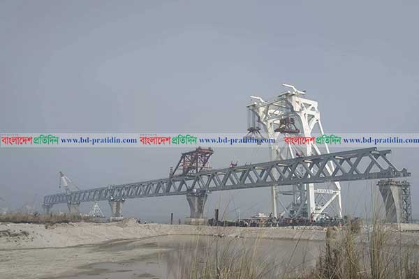 দৃশ্যমান হল পদ্মা সেতুর ২৪শ' মিটার