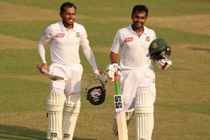 মুশফিকের সঙ্গে বোঝাপড়া নিয়ে যা বললেন মিরাজ