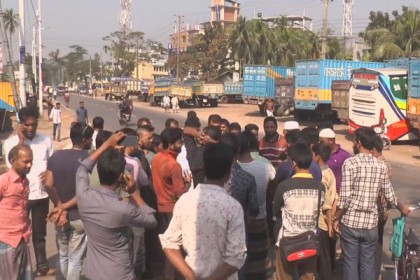 বরিশালে অনির্দিষ্টকালের ধর্মঘট শুরু