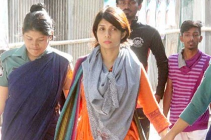 অভিনেত্রী নওশাবার মামলা হাইকোর্টে স্থগিত