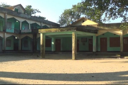 নেত্রকোনায় ইউপি চেয়ারম্যান লোকমানের বিরুদ্ধে যত অভিযোগ