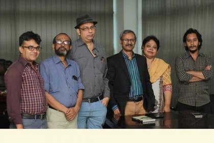 পশ্চিমবঙ্গের 'ঐহিক মৈত্রী সম্মাননা' পেলেন কবি জুয়েল মাজহার