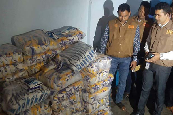 মুনাফার লোভে ৭ হাজার কেজি লবণ মজুদ প্রবাসীর, অতঃপর...