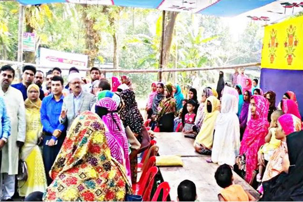 দুমকিতে প্রাথমিক সমাপনী পরীক্ষায় ‘অপেক্ষা’ কেন্দ্র স্থাপন