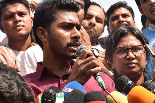 আমরা তো কারো মুখে মবিল, কালি মেখে দিইনি : ভিপি নূর