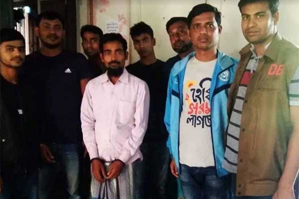 নোয়াখালীতে যুবলীগ নেতাসহ ৭ জুয়াড়ি আটক 
