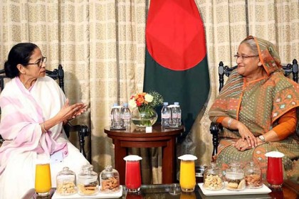 শেখ হাসিনাকে আমি আবার আসতে বলেছি: মমতা