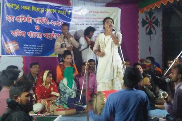 শেরপুরে হিজড়াদের উদ্যোগে বাউল গানের আসর