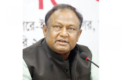 মানুষ প্লেনে উঠতে পারে না, পিয়াজ উঠেছে : বাণিজ্যমন্ত্রী
