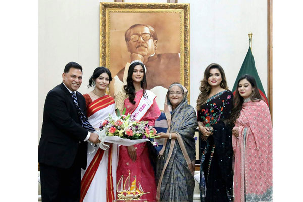 প্রধানমন্ত্রীর সাথে মিস ইউনিভার্স বাংলাদেশের সৌজন্য সাক্ষাৎ