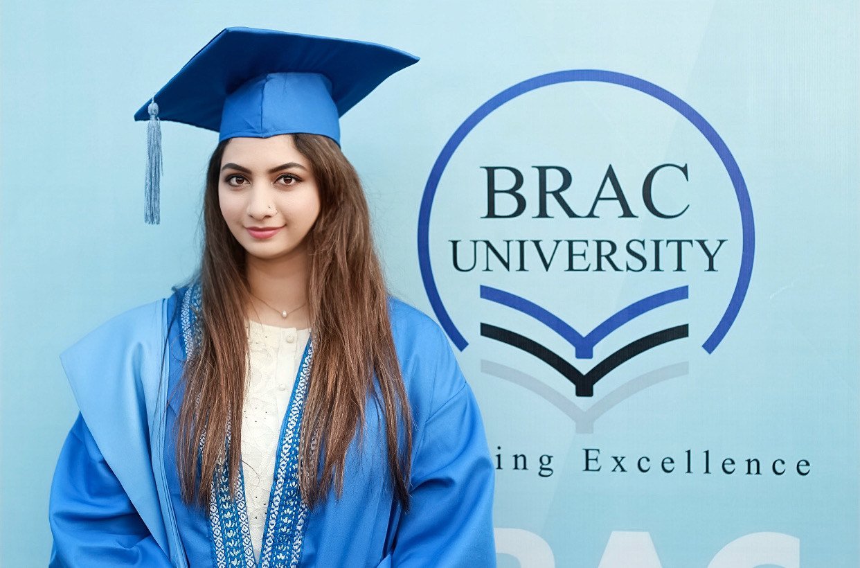 ভাইস চ্যান্সেলর স্বর্ণপদক পেলেন ‘আগ্রহ’র চেয়ারপার্সন ডালিয়া রহমান