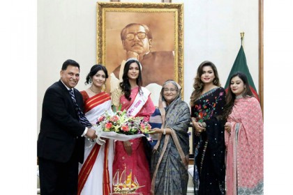 প্রধানমন্ত্রীর সাথে মিস ইউনিভার্স বাংলাদেশের সৌজন্য সাক্ষাৎ