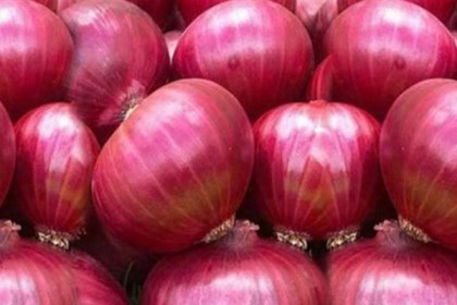 ৩৮ টাকার পিয়াজ বিক্রি হচ্ছে ২০০ টাকায়!