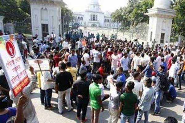 হাইকোর্টের সামনে হামলায় বিএনপির ৫০০ নেতাকর্মীর নামে মামলা
