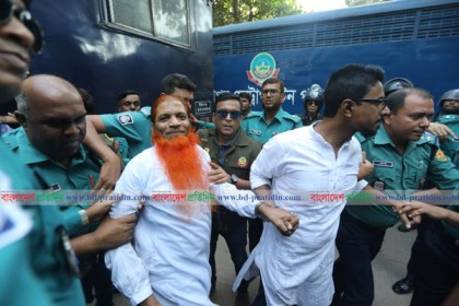 হলি আর্টিজান রেস্তোরাঁয় জঙ্গি হামলা; আদালতে ৮ আসামি