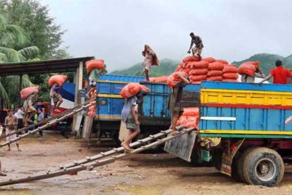 তুরস্কের ৮০০ টন পিয়াজ খালাস হবে আজ 