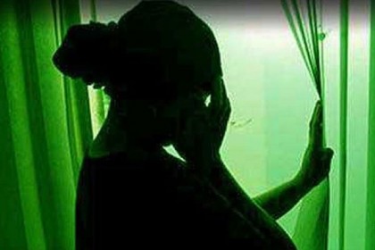 ৩ তালাকের প্রতিবাদ করে শ্বশুরবাড়িতে গণধর্ষণের শিকার গৃহবধূ