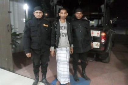 নাটোরে ৪ শ' পিস ইয়াবাসহ মাদক ব্যবসায়ী গ্রেফতার 