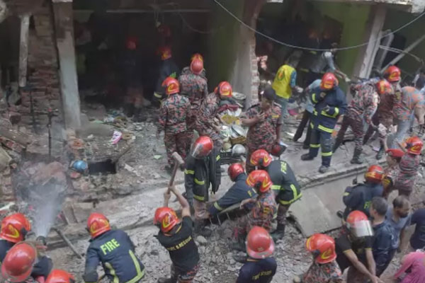 চট্টগ্রামে গ্যাসলাইন বিস্ফোরণে আরও একজনের মৃত্যু, নিহতের সংখ্যা বেড়ে ৮