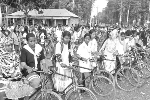 ‘খাদ্য নষ্ট হওয়ায় অপচয় ৩০ হাজার কোটি টাকা’