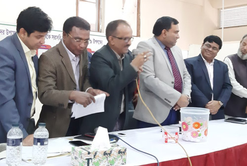 ঠাকুরগাঁওয়ে আমন ধান বিক্রেতা চাষীদের মধ্যে লটারি