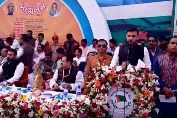 প্রধানমন্ত্রীর কথার বাইরে গেলে তাকে প্রত্যাখ্যানের আহ্বান মাশরাফির
