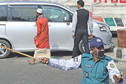 ট্রাফিক পুলিশের বুদ্ধিমত্তায় যেভাবে অপহরণের হাত থেকে বাঁচল শিশু