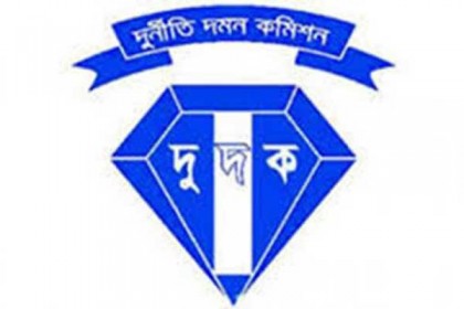 দুদকের মামলায় বিমানের সাবেক পরিচালক ও ডিজিএম গ্রেফতার