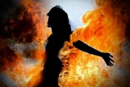 জামিন পেয়েই প্রতিশোধ নিতে ধর্ষিতাকে পুড়িয়ে মারার চেষ্টা