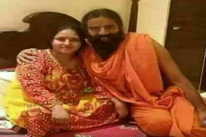 নারীর সঙ্গে রামদেবের সেই ছবি ফের ভাইরাল, ক্ষোভ 