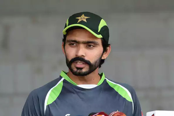 ১০ বছর পর পাকিস্তান টেস্ট দলে ফাওয়াদ আলম