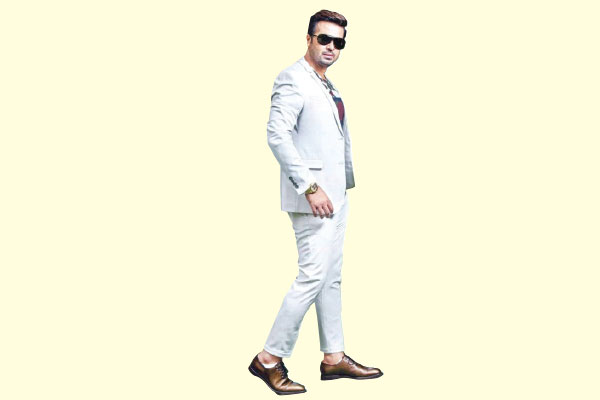 অনাথ শিশুদের পাশে শাকিব খান