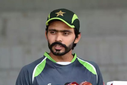 ১০ বছর পর পাকিস্তান টেস্ট দলে ফাওয়াদ আলম